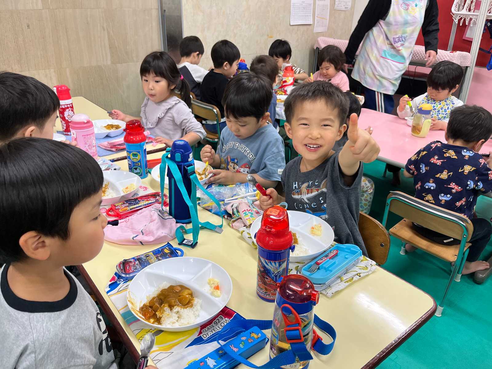 中葛西幼保園 クッキング実習 食事の様子